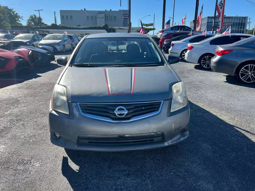 2012-Nissan-Sentra-1
