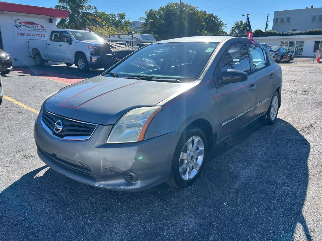 2012-Nissan-Sentra-2