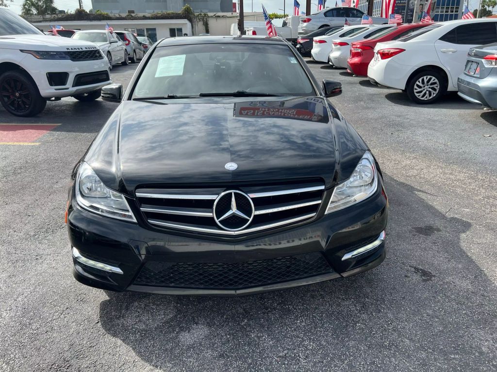 2014-Mercedes-Benz-C-Class-1