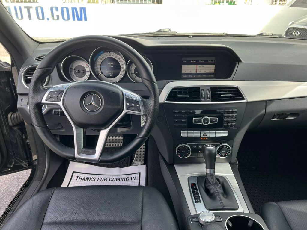 2014-Mercedes-Benz-C-Class-5