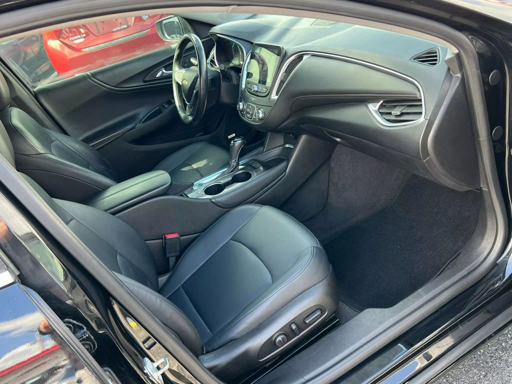 2016-Chevrolet-Malibu-19