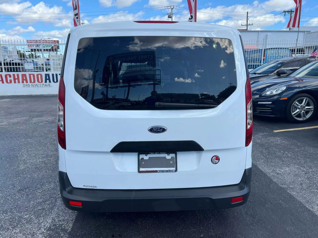 2016-Ford-Transit-Connect-Cargo-10