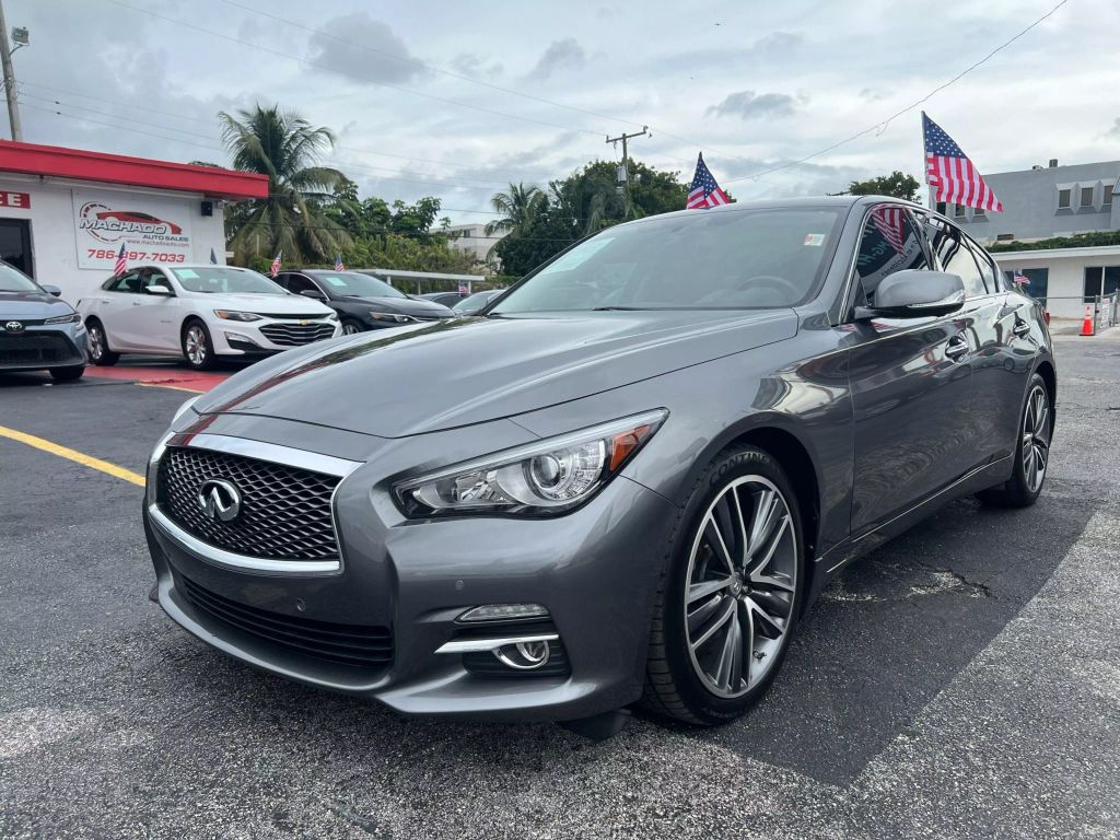 2016-INFINITI-Q50-2