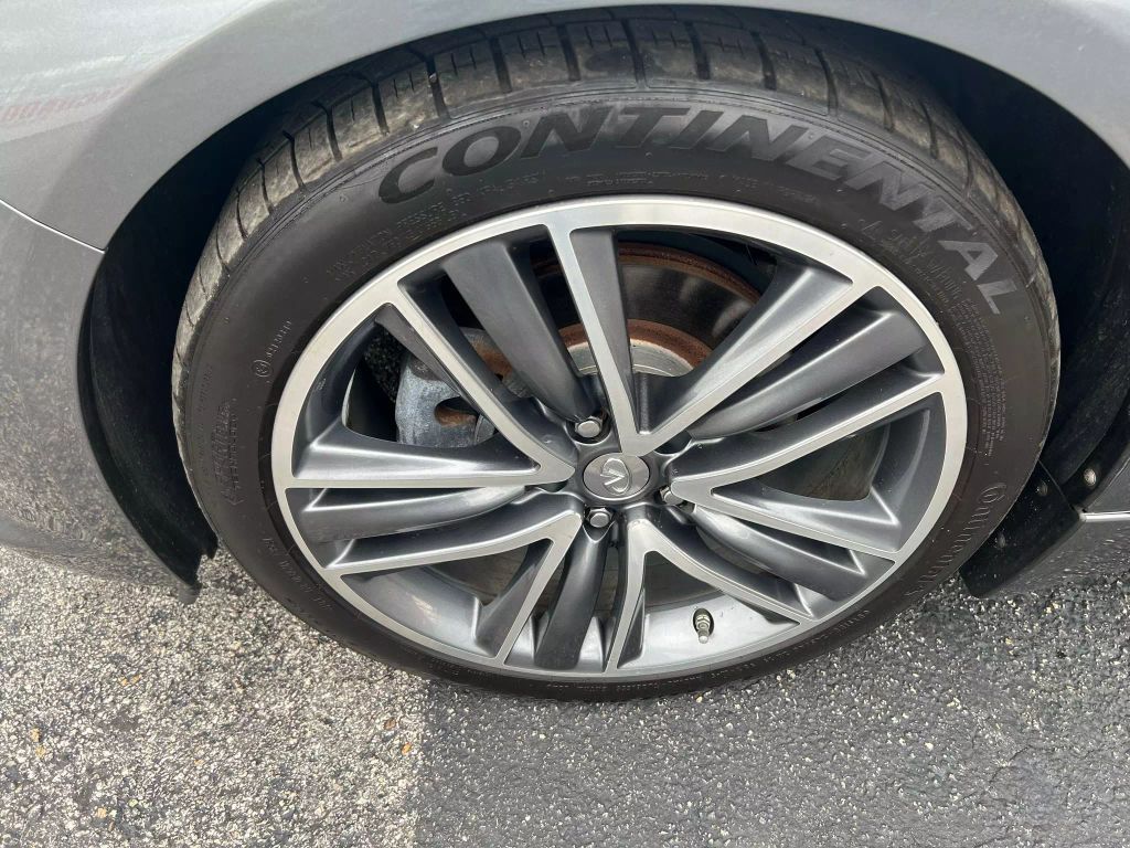 2016-INFINITI-Q50-3
