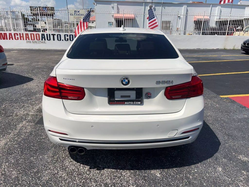 2017-BMW-3-Series-11
