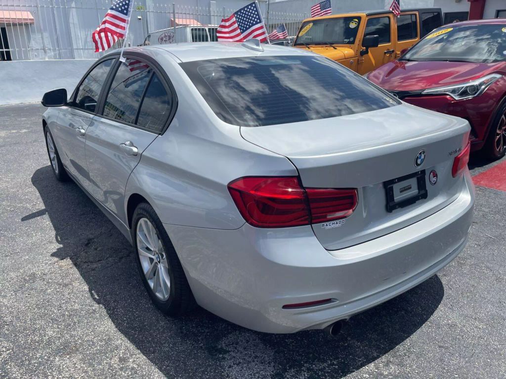 2017-BMW-3-Series-13