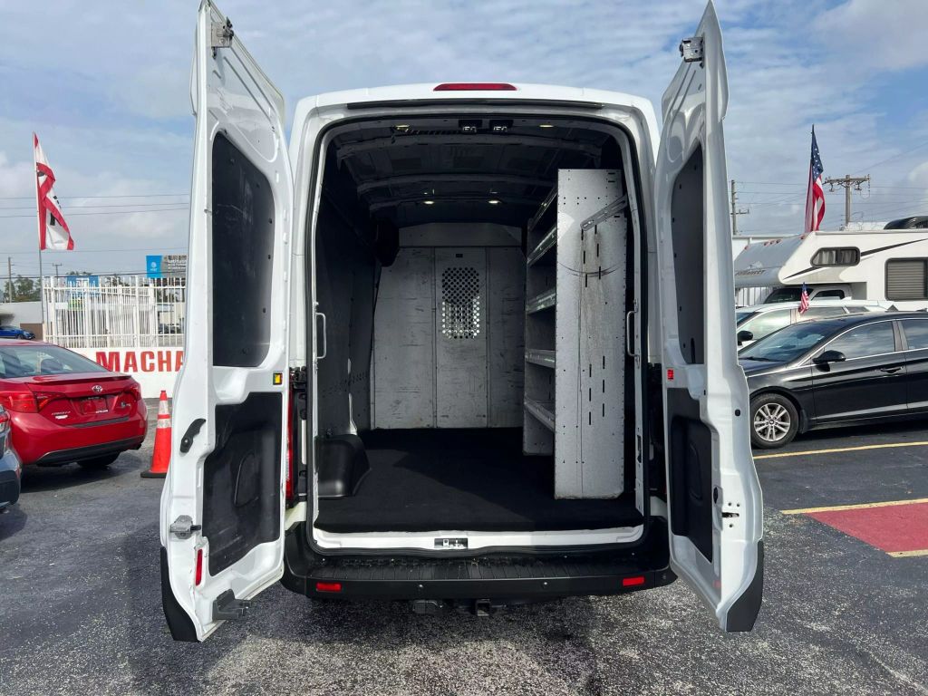 2017-Ford-Transit-350-Van-12