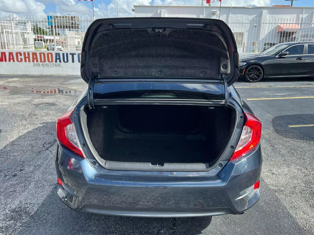 2017-Honda-Civic-14
