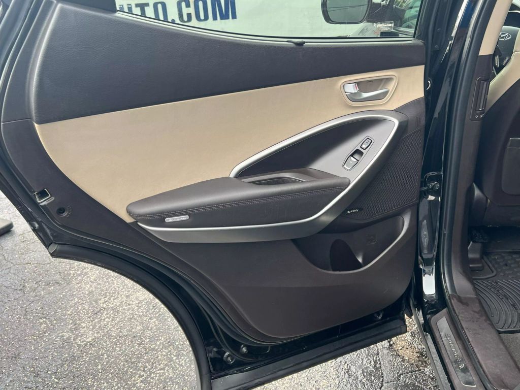 2017-Hyundai-Santa-Fe-Sport-10