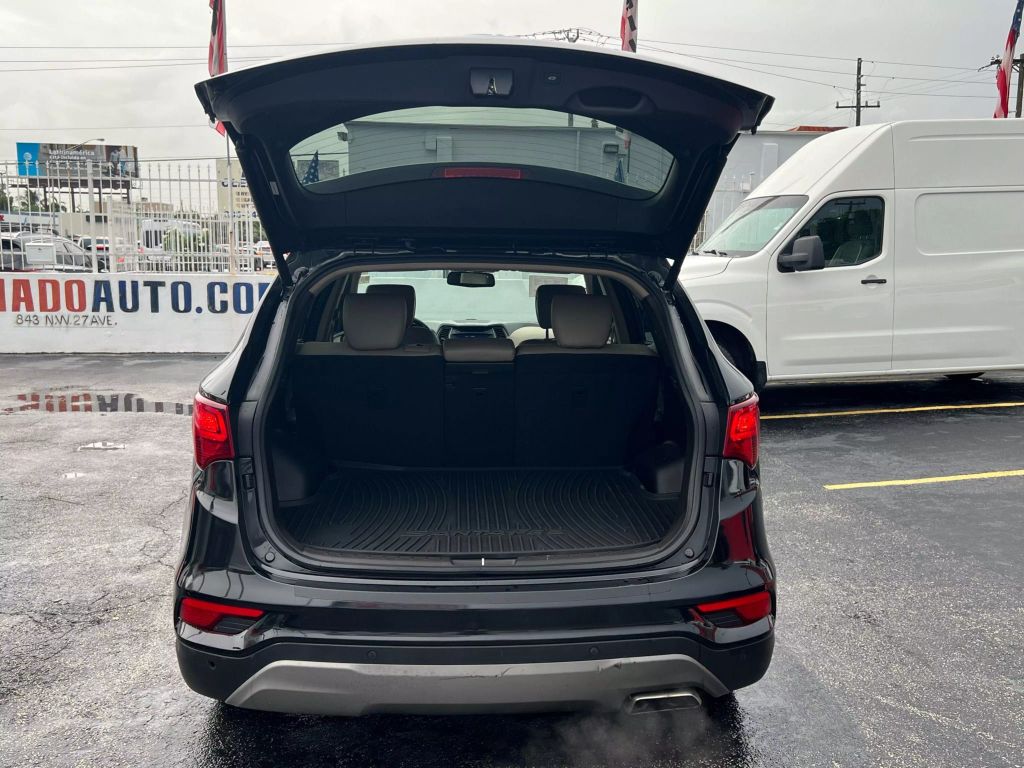 2017-Hyundai-Santa-Fe-Sport-14