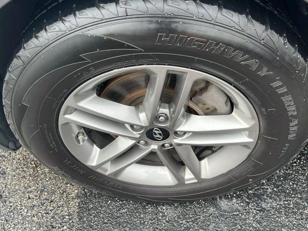 2017-Hyundai-Santa-Fe-Sport-3