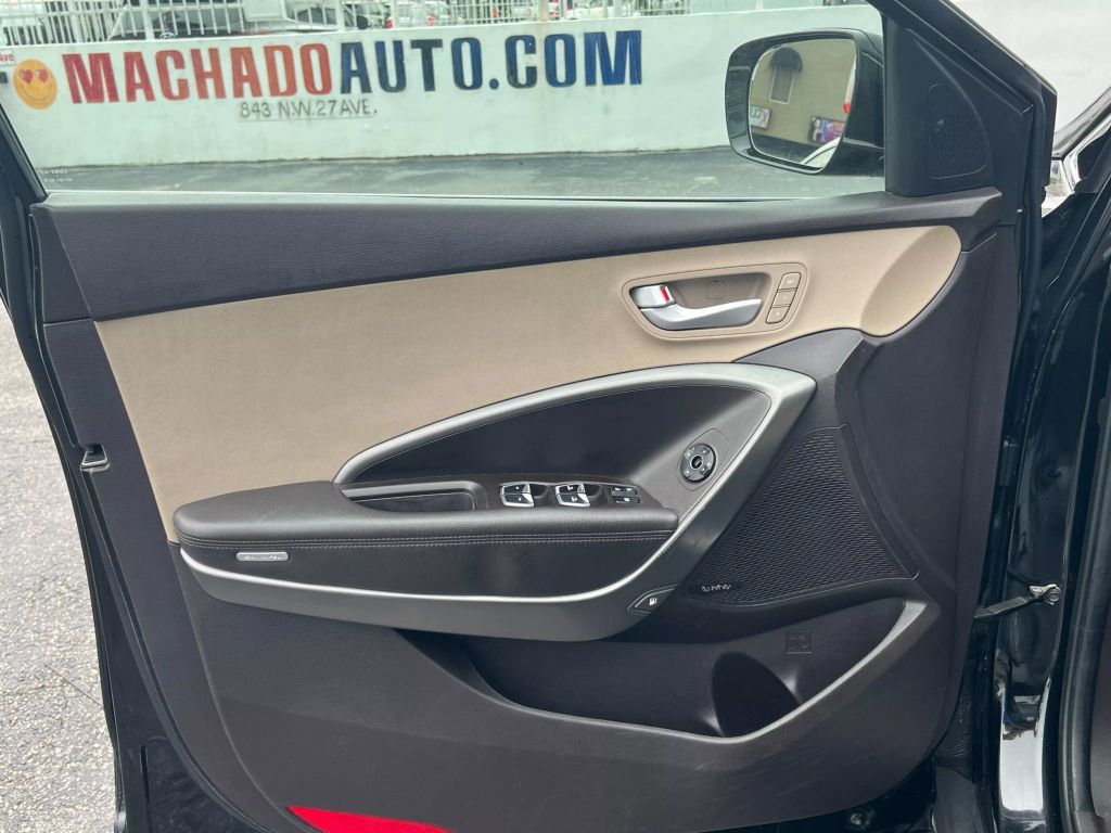 2017-Hyundai-Santa-Fe-Sport-4