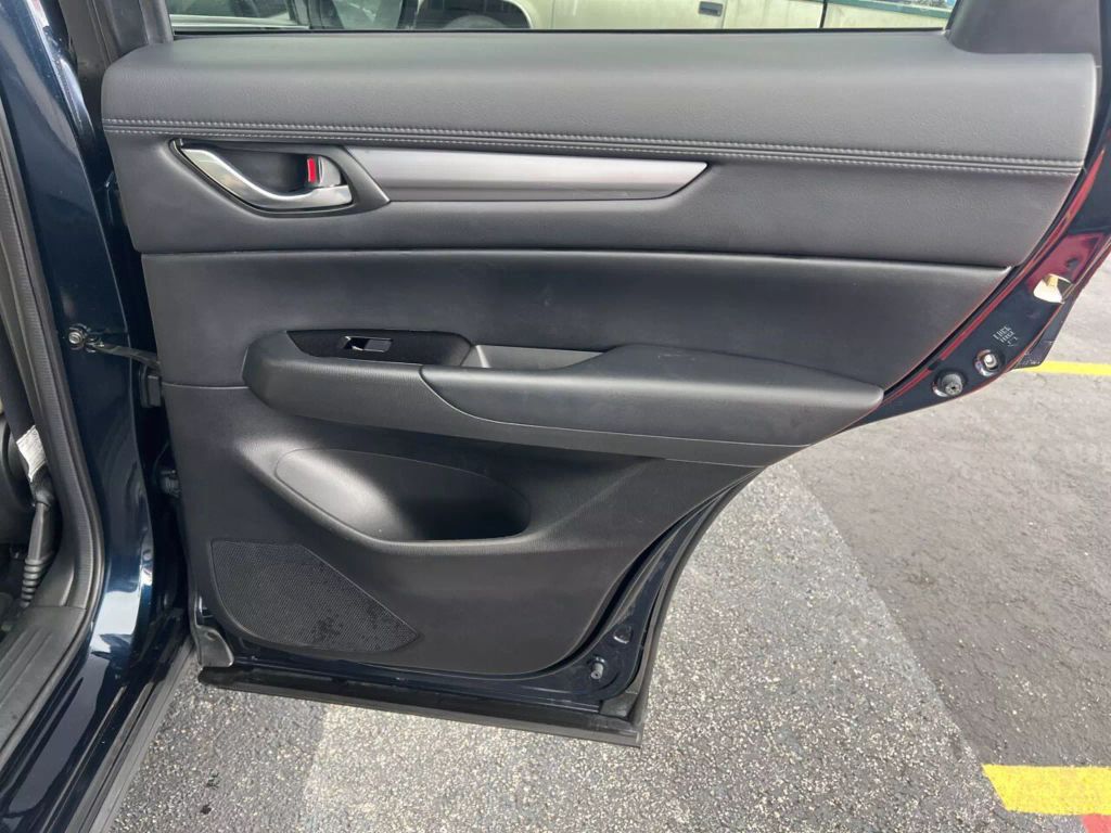 2017-MAZDA-CX-5-15