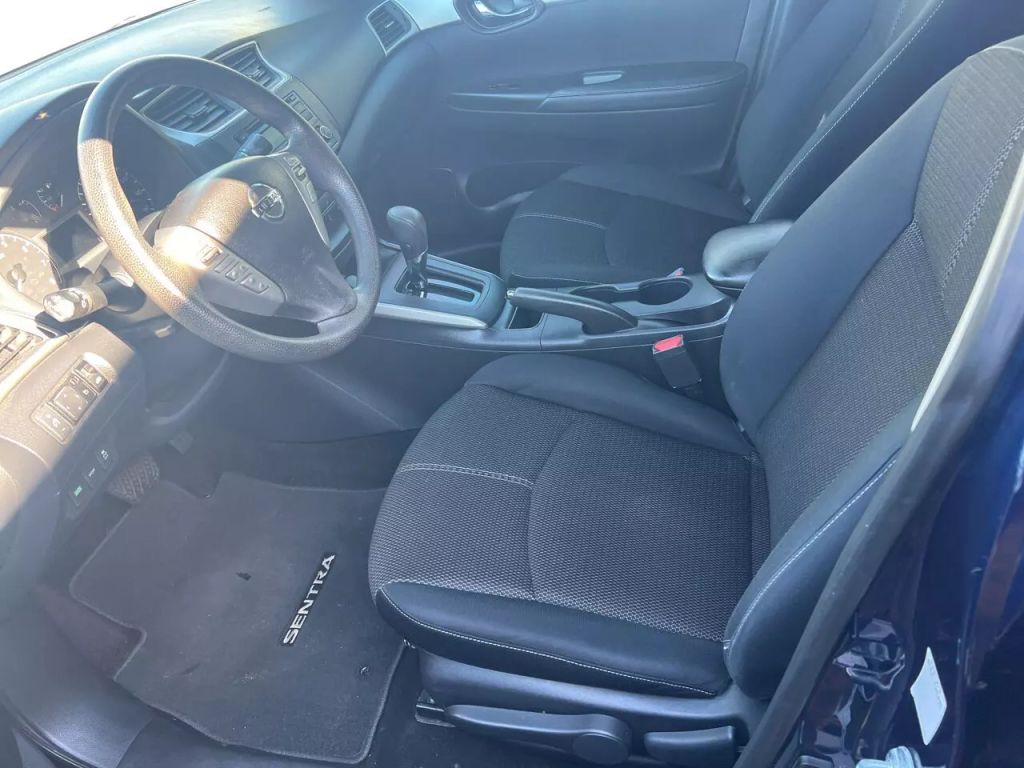 2017-Nissan-Sentra-8