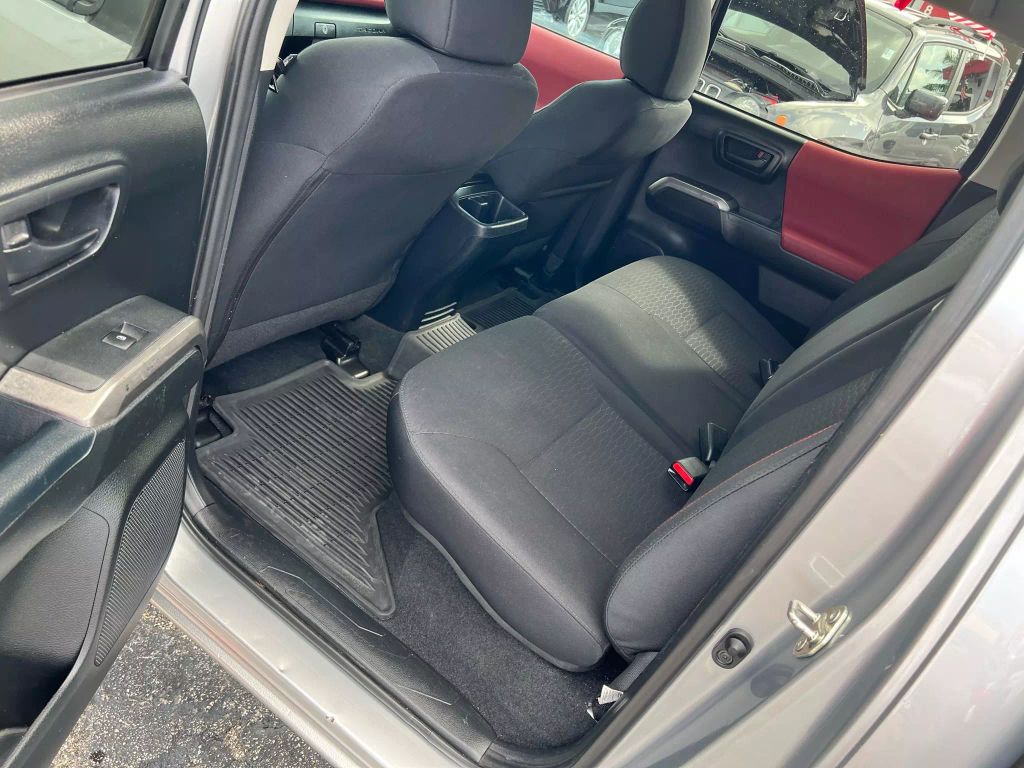 2017-Toyota-Tacoma-Double-Cab-10