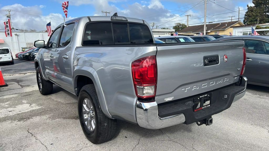 2017-Toyota-Tacoma-Double-Cab-11