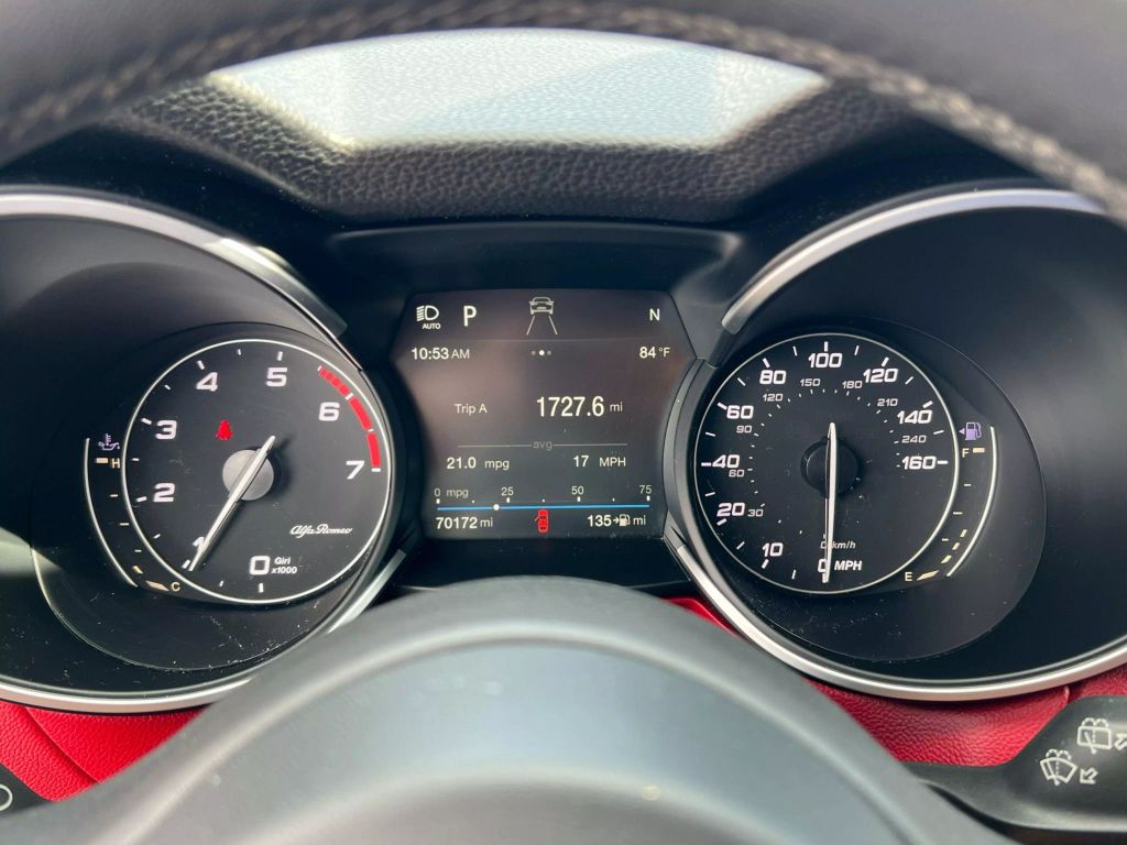 2018-Alfa-Romeo-Stelvio-5