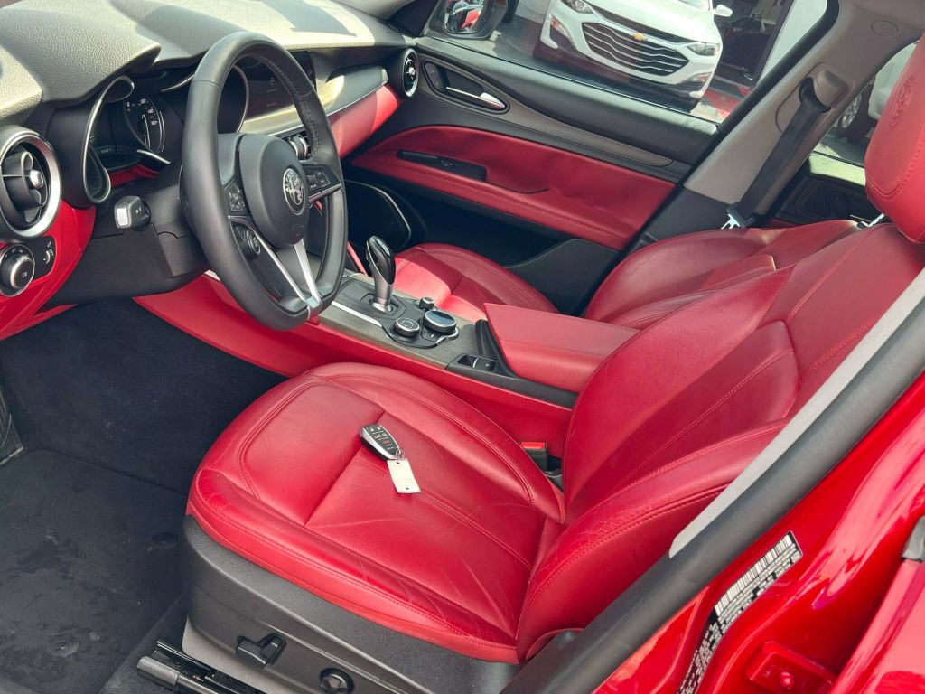 2018-Alfa-Romeo-Stelvio-8
