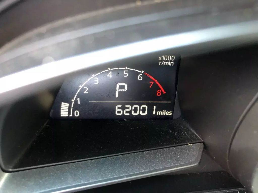 2018-MAZDA-MAZDA3-8