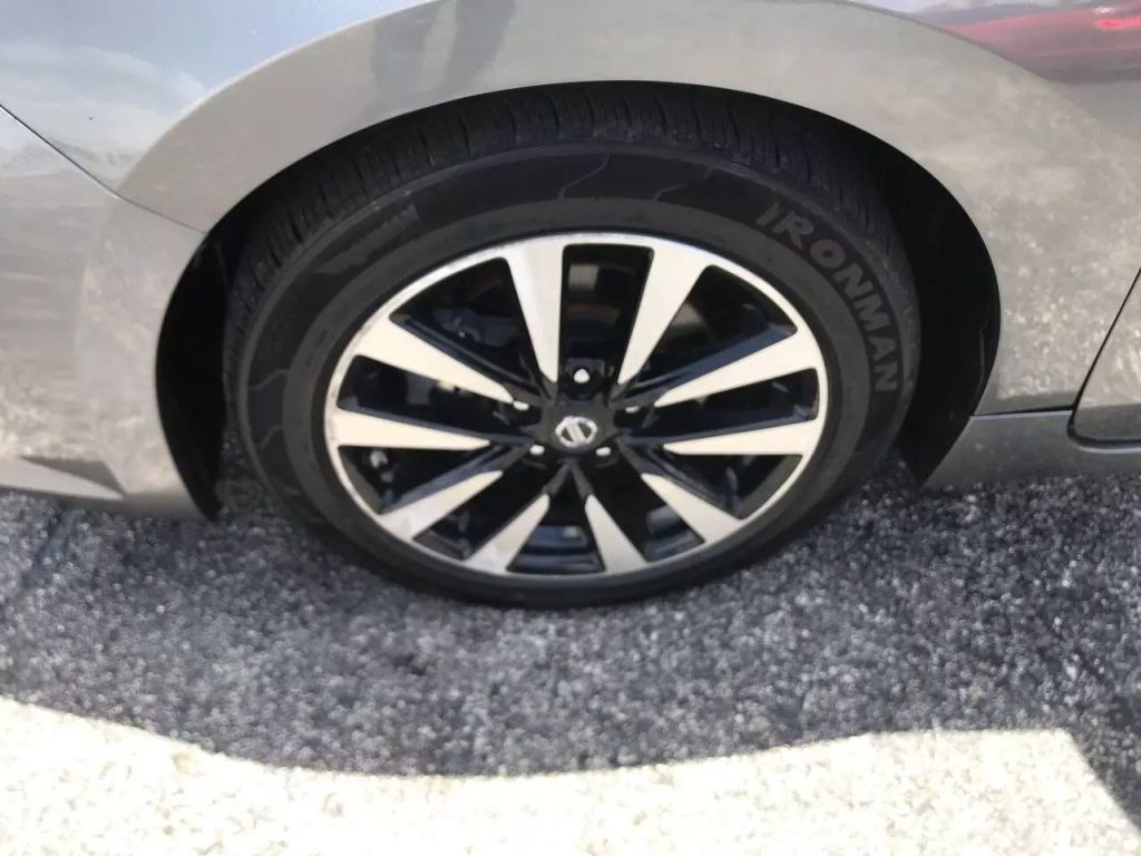 2018-Nissan-Altima-4