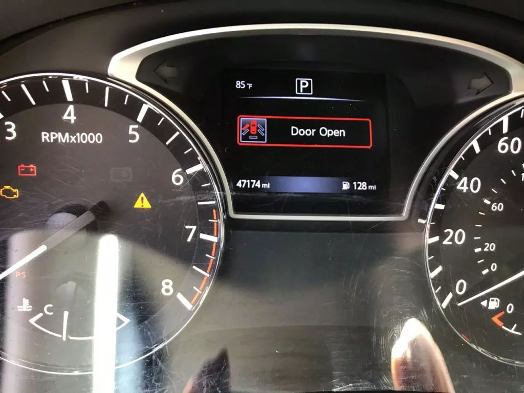 2018-Nissan-Altima-6