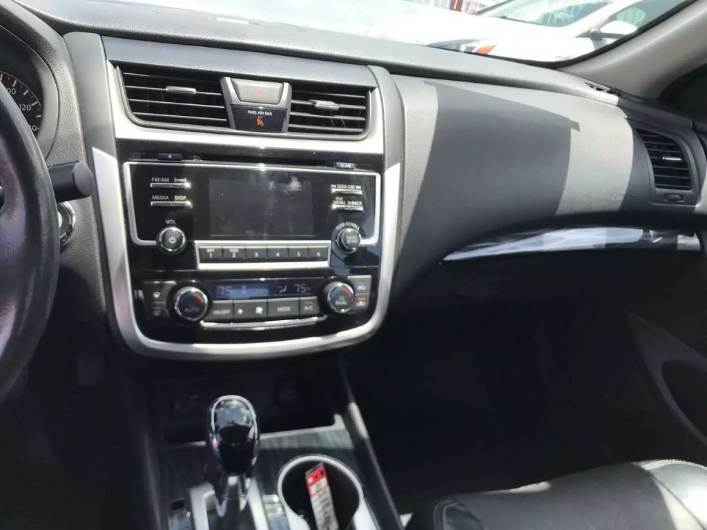 2018-Nissan-Altima-7