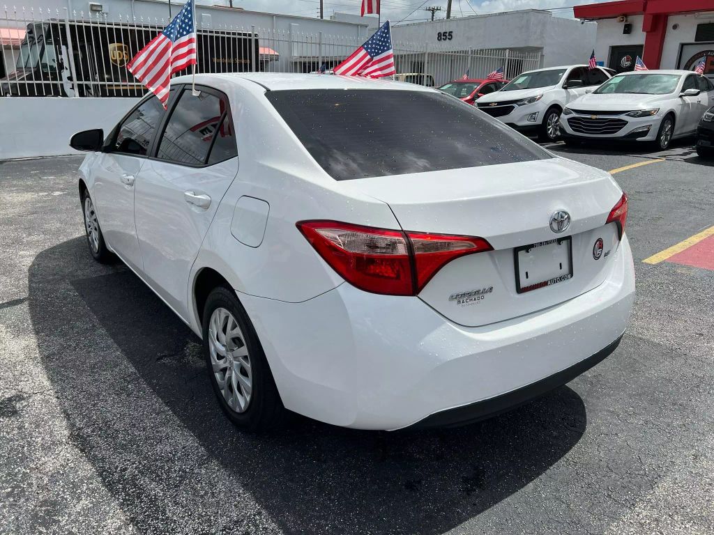 2018-Toyota-Corolla-11