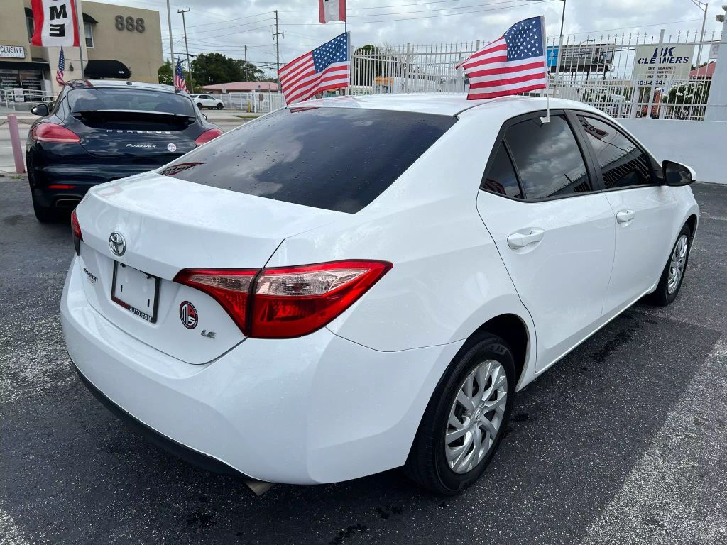 2018-Toyota-Corolla-15