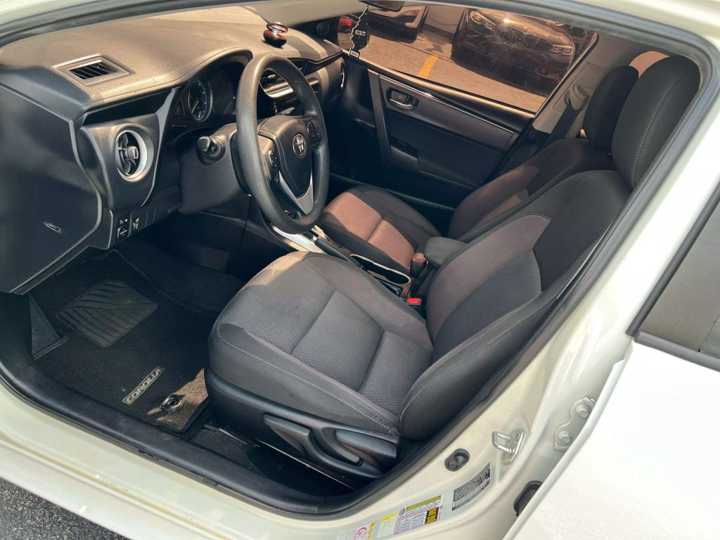 2018-Toyota-Corolla-7