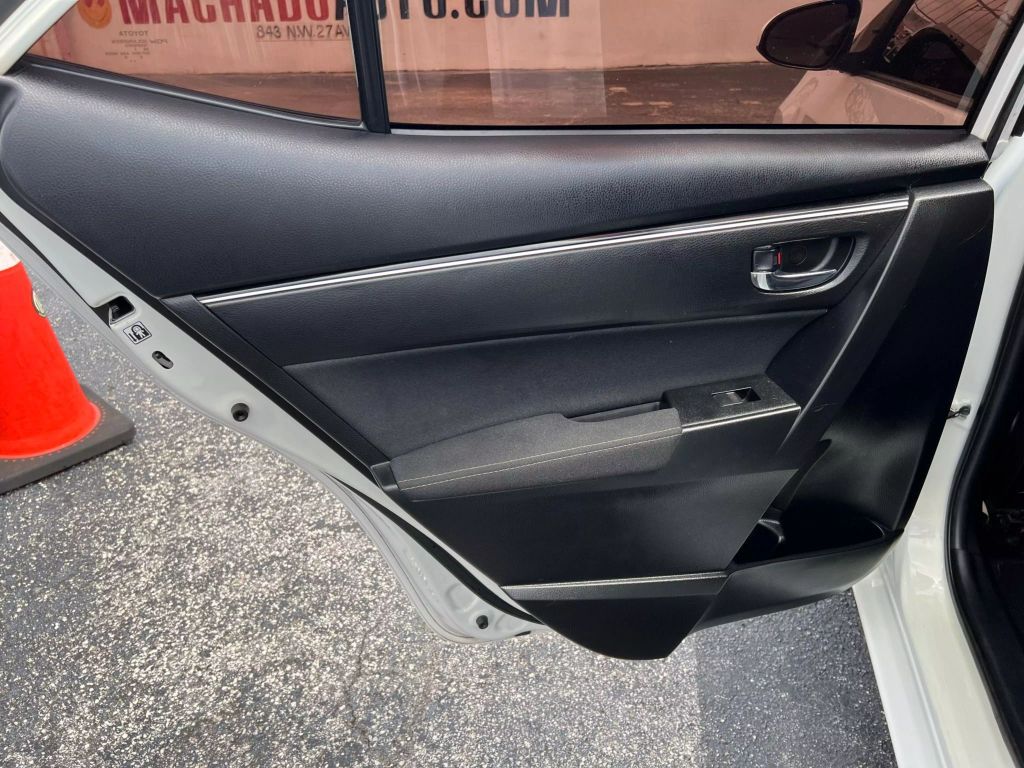 2018-Toyota-Corolla-9