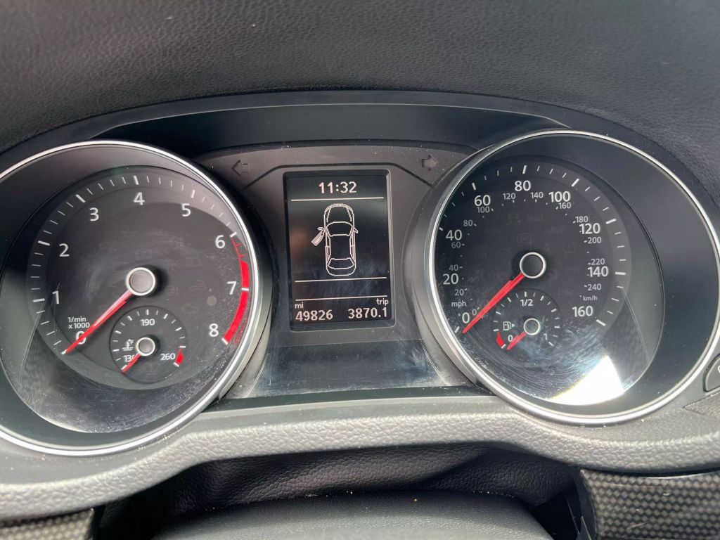 2018-Volkswagen-Passat-5