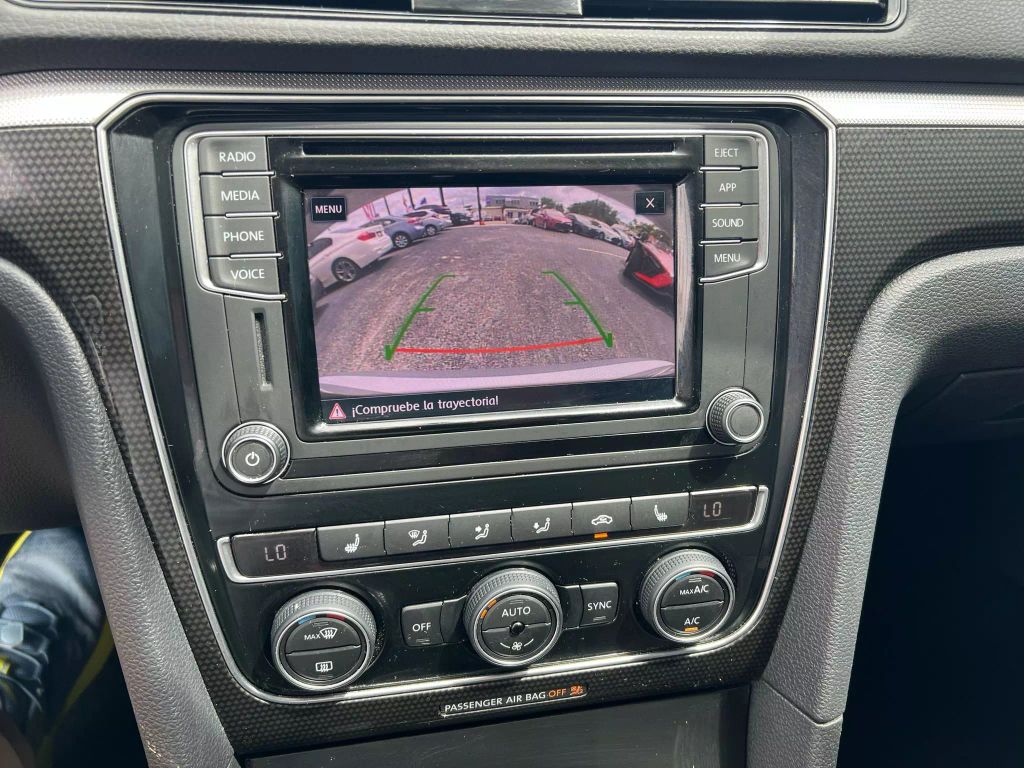 2018-Volkswagen-Passat-7