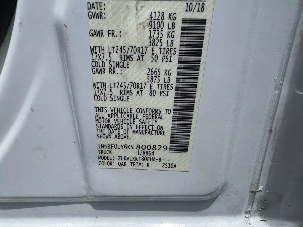 2019-Nissan-NV2500-HD-Cargo-8