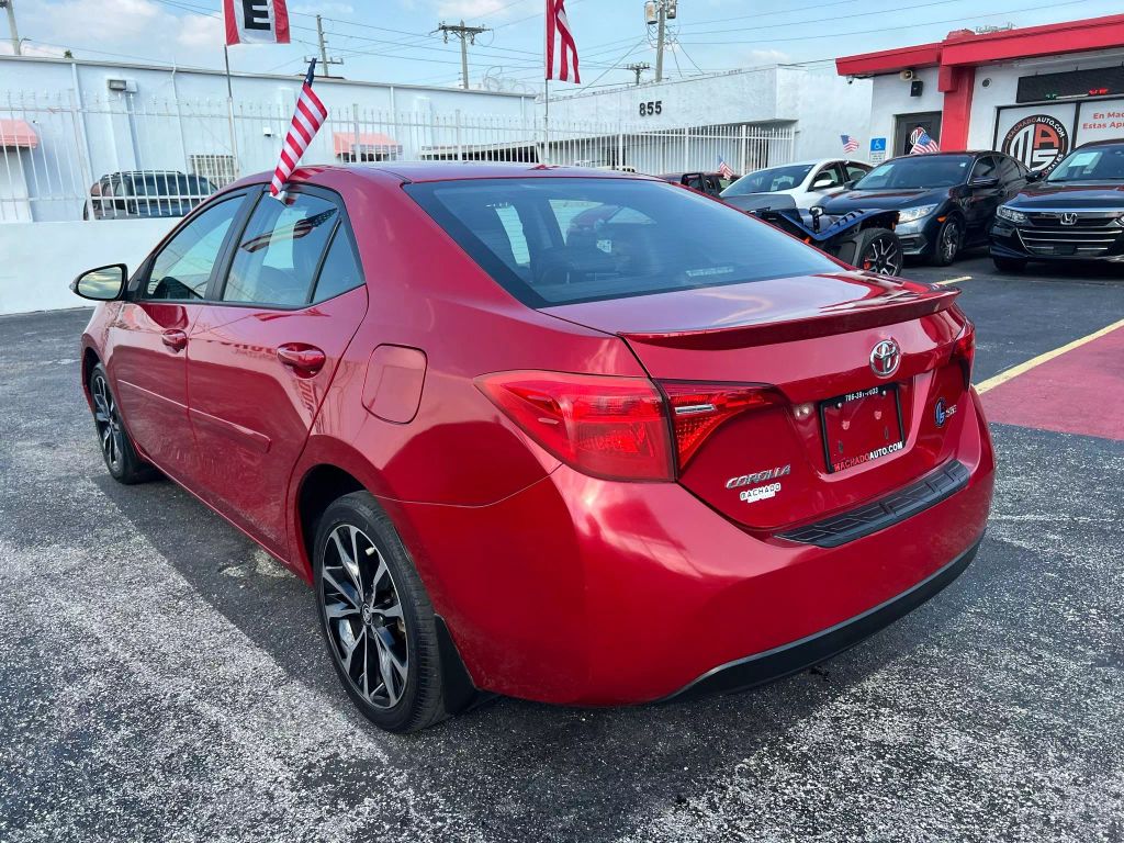 2019-Toyota-Corolla-12