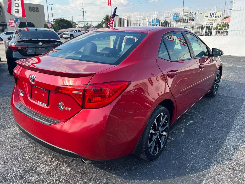 2019-Toyota-Corolla-16