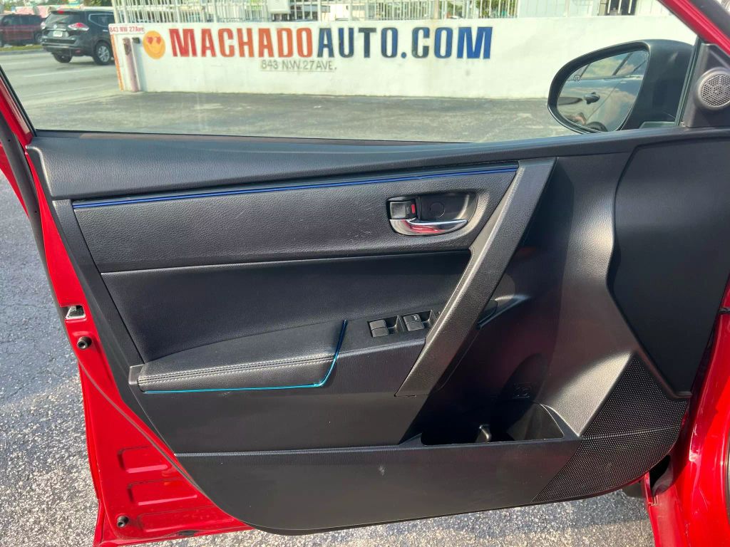 2019-Toyota-Corolla-4