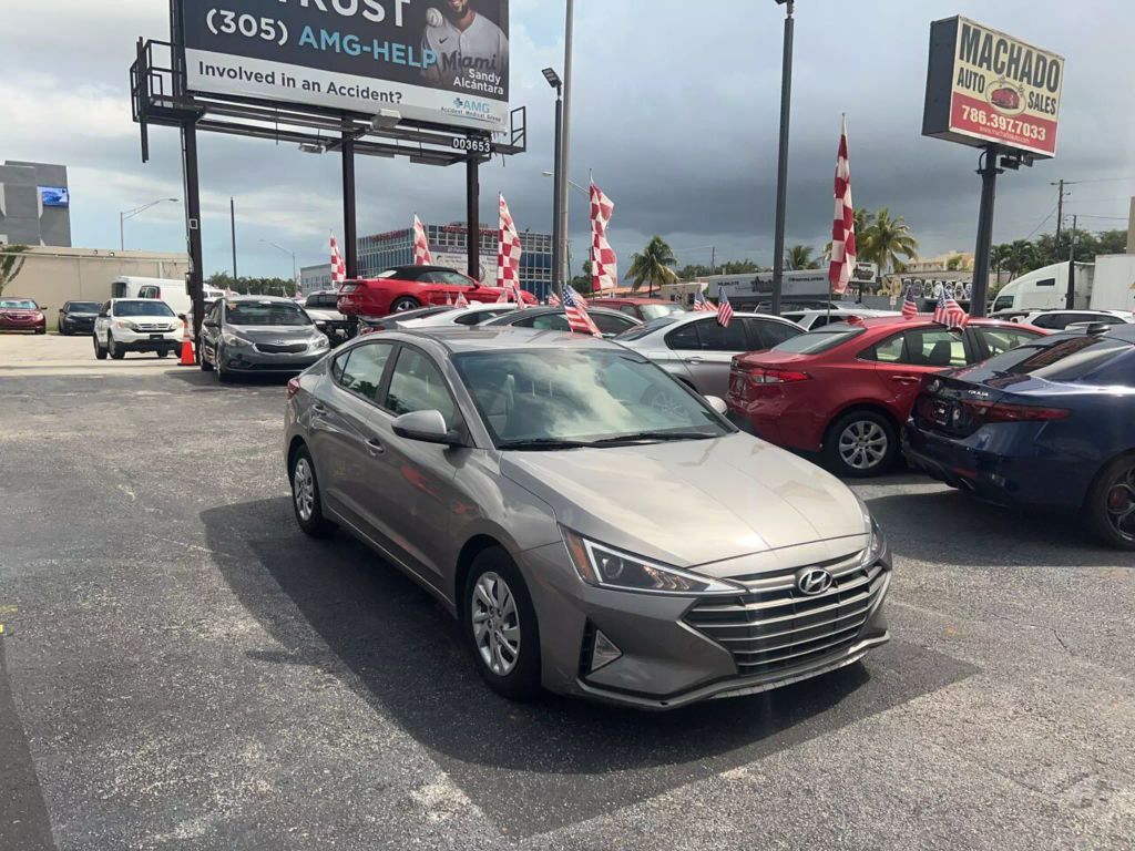 2020-Hyundai-Elantra-1