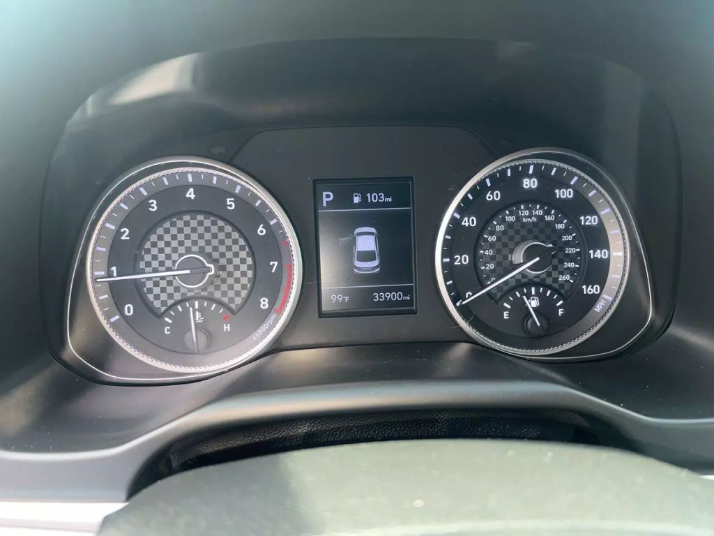 2020-Hyundai-Elantra-6