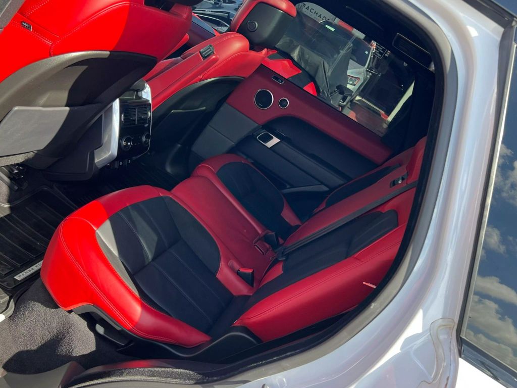 2020-Land-Rover-Range-Rover-Sport-12