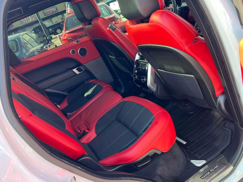 2020-Land-Rover-Range-Rover-Sport-19