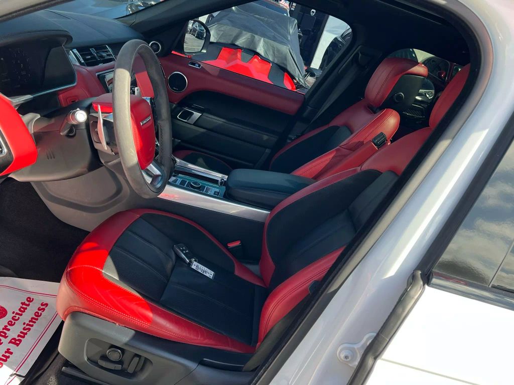 2020-Land-Rover-Range-Rover-Sport-7