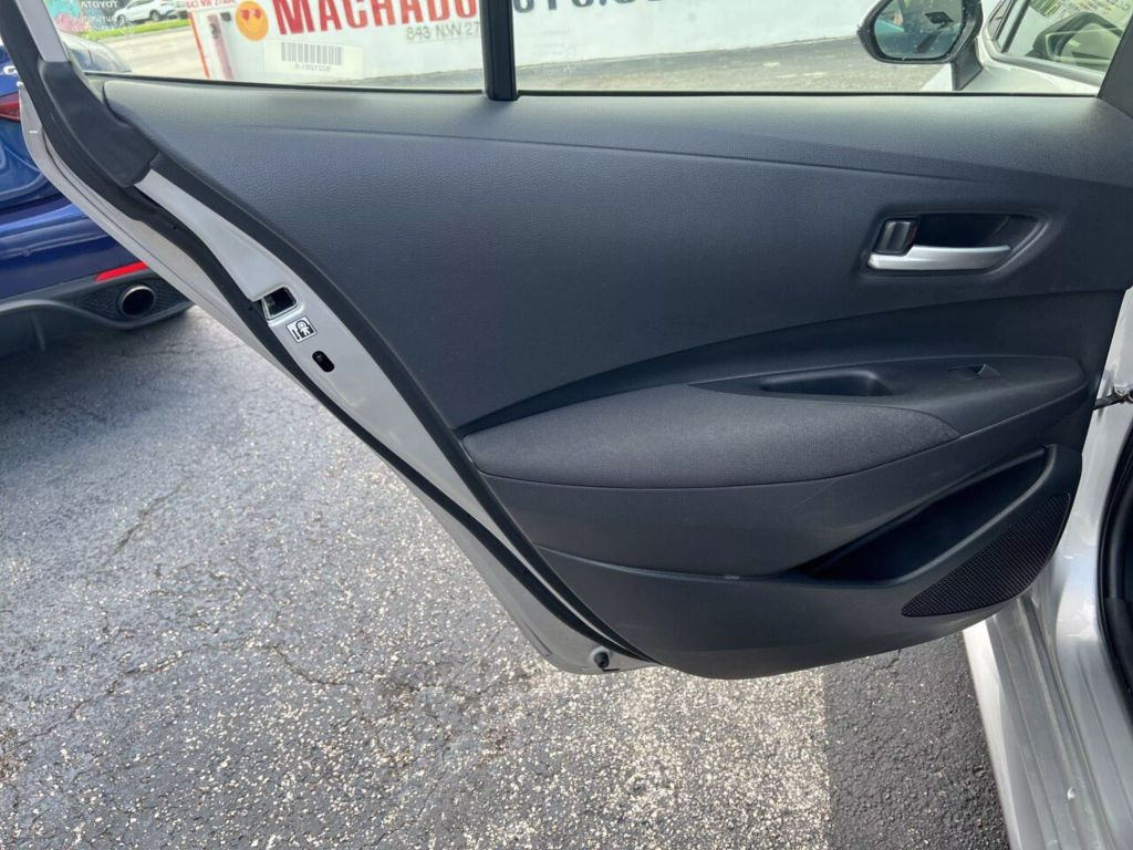 2020-Toyota-Corolla-10