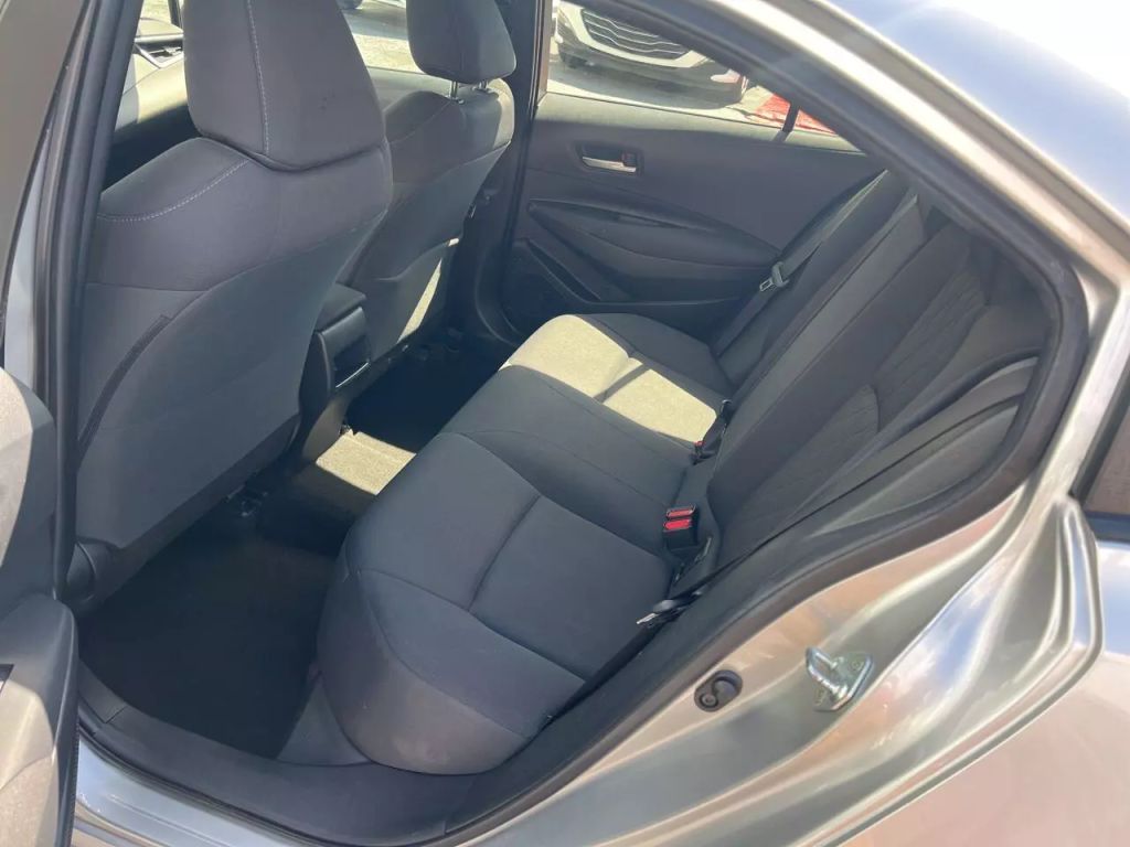 2020-Toyota-Corolla-11