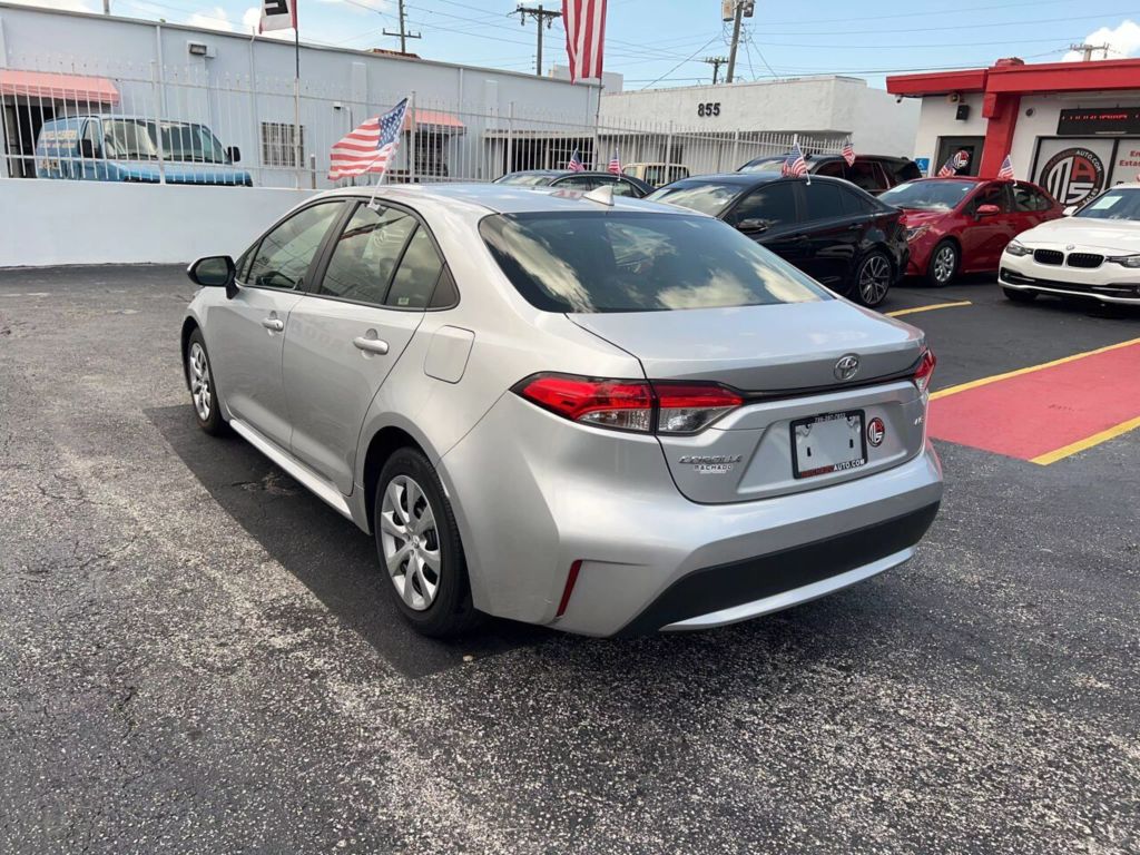 2020-Toyota-Corolla-12