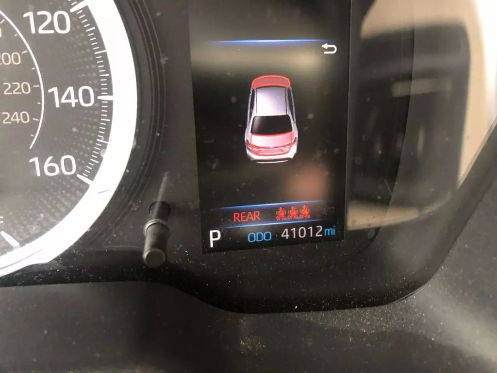 2020-Toyota-Corolla-13