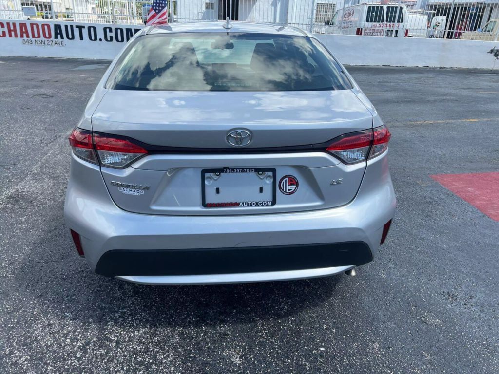 2020-Toyota-Corolla-13