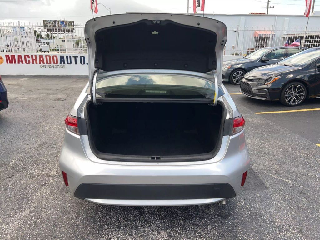 2020-Toyota-Corolla-14