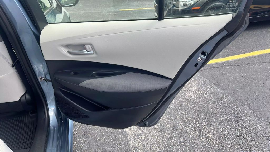 2020-Toyota-Corolla-16