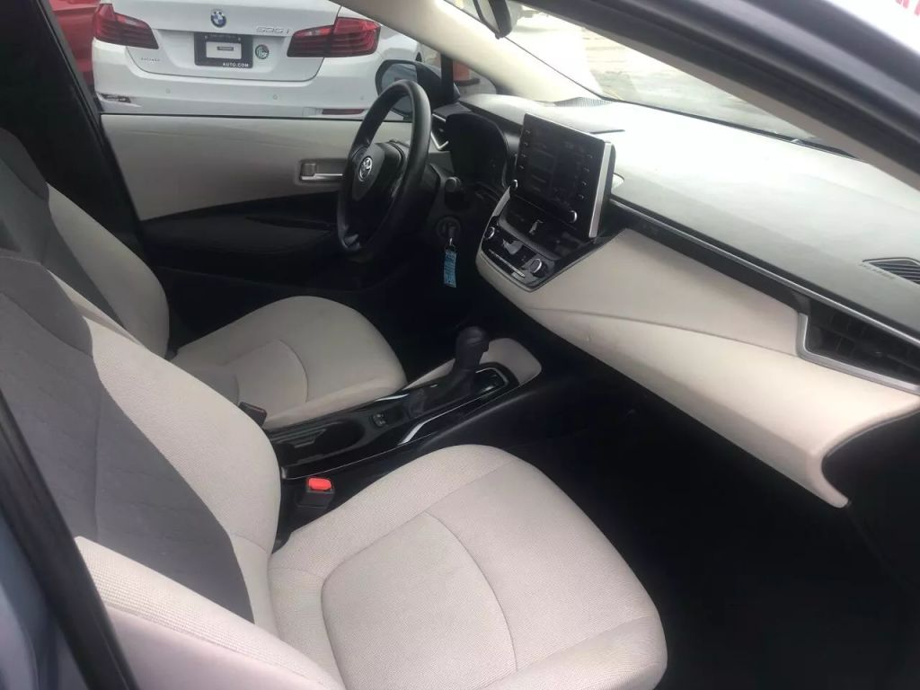 2020-Toyota-Corolla-17