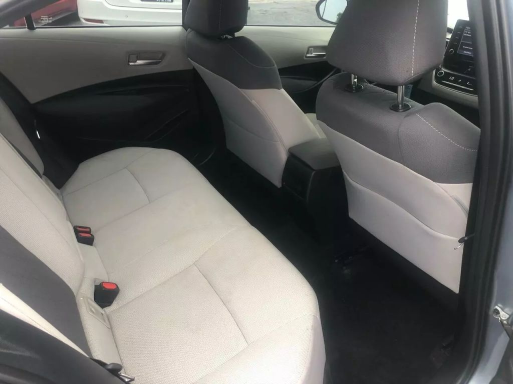 2020-Toyota-Corolla-19